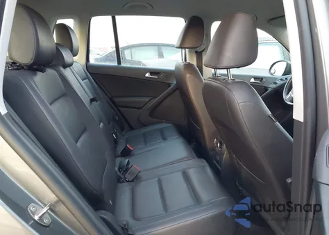 2017 Volkswagen Tiguan 2.0T/2.0T S из США, поврежденный, VIN WVGBV7AX7HK030624